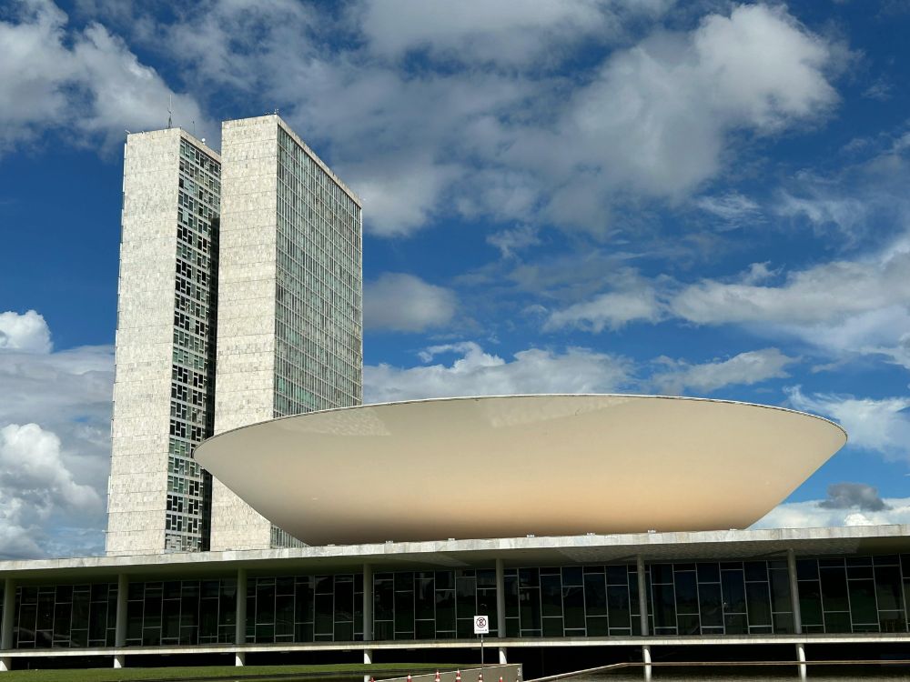 Organização dos poderes e como ela estrutura o funcionamento do Brasil